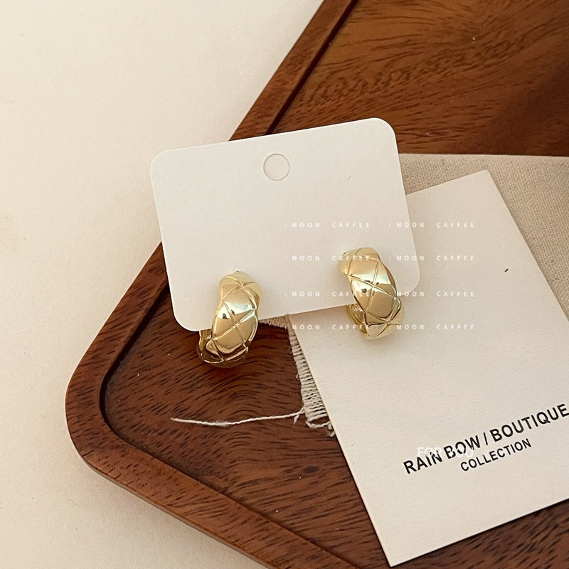 SIsslia 925 Silver Needle Metal Plaid Classic Style Retro C Cold Stud Earrings for Women