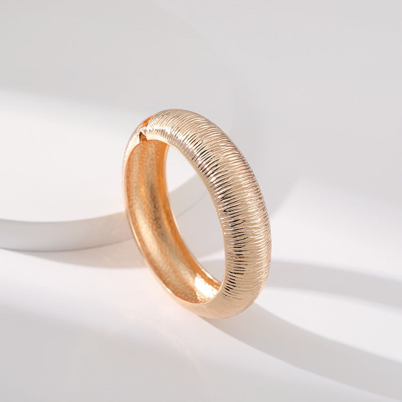 Sisslia Unique Rough Gold Plated Metal Bangles Bracelets Women Punk Geometric Statement Cuff Bracelets Simple Female Jewelry