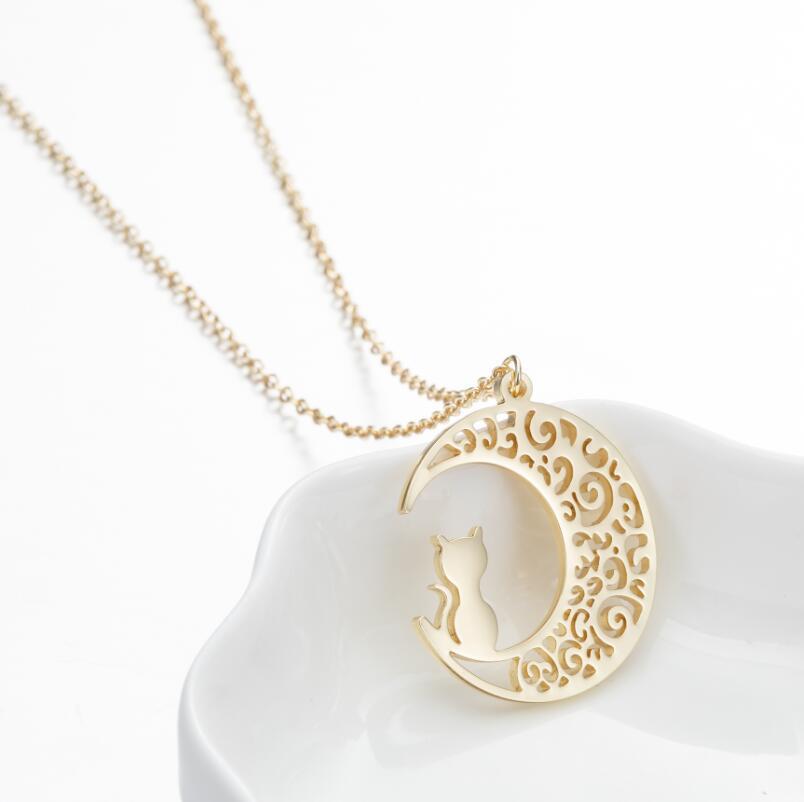 SISSLIA Wholesale New Fashion Nan Trnish Gold Silver Plated Stainless Steel Half Moon Pendant Necklace For Women