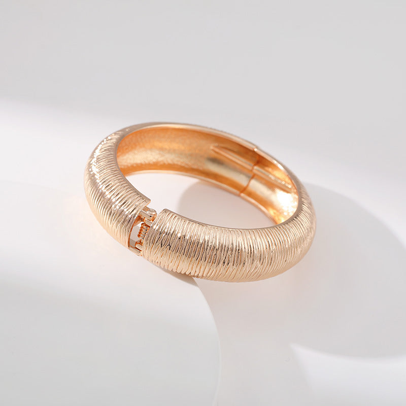 Sisslia Unique Rough Gold Plated Metal Bangles Bracelets Women Punk Geometric Statement Cuff Bracelets Simple Female Jewelry