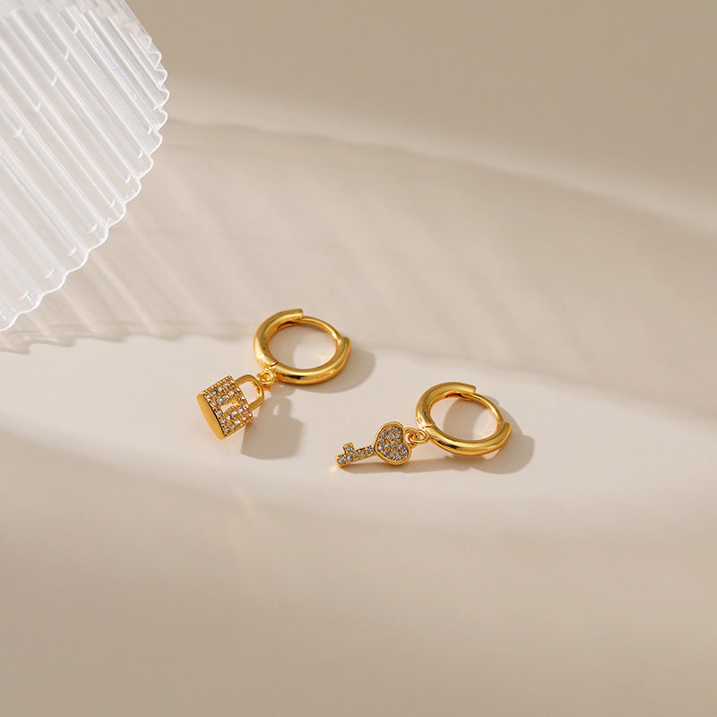 Sisslia Custom Fashion Charms Hoop Earrings Removable Hanging Lock And key 18k Gold Plated Earrings For Women