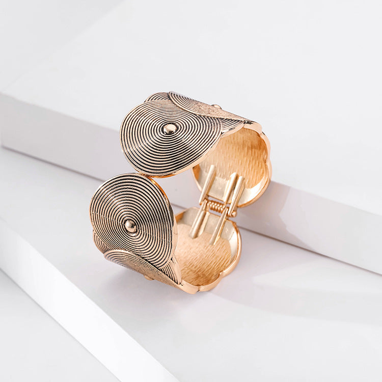 Sisslia Hot Sale Punk Exaggerated Geometric Big Bracelets Jewelry Vintage Metal Statement Bracelets Lady Party Gifts