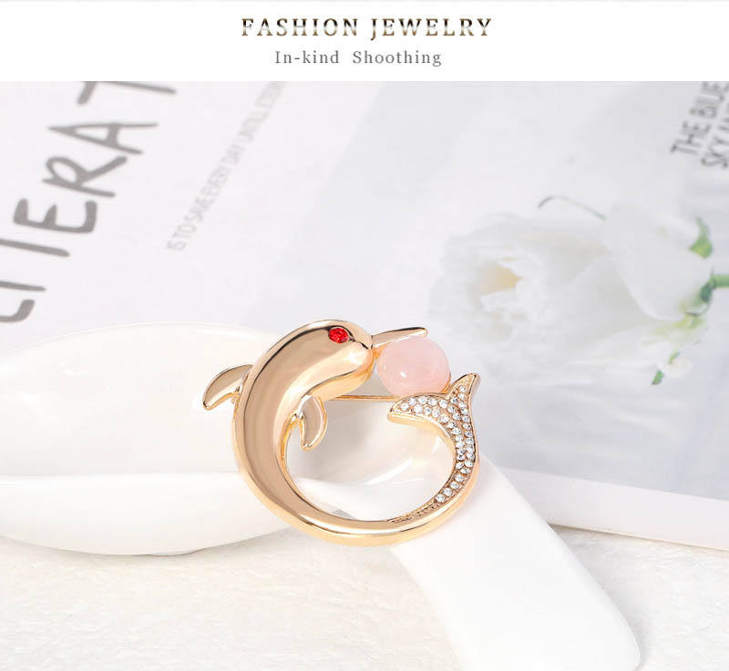SISSLIA High Quality Fashion Cute Gold Plated Copper Natural Freshwater Pearl Jewelry Zircon Animal Brooch Dolphin Brooches