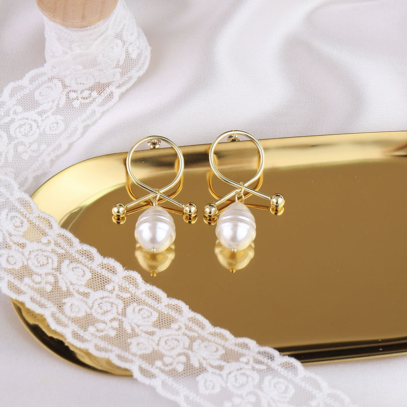 Designer Pearl Earrings Vintage Circle Earrings For Women Punk Irregular Baroque Imitation Pearl Earring Round Long Drop Dangle