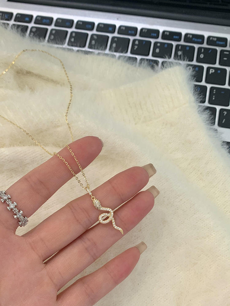 SISSLIA 2024 High Quality Diamond Snake Light Luxury Temperament Fashion Pendant Necklace for Women