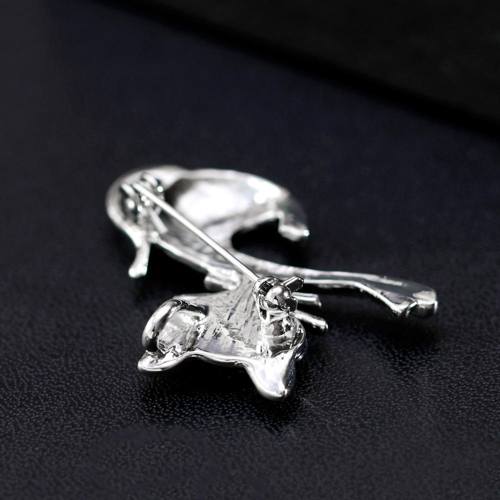 2023 Cute Personality Cat's Eye Brooch Metal Alloy Rhinestone Luxury Baroque Rhinestone Cat Women Brooch