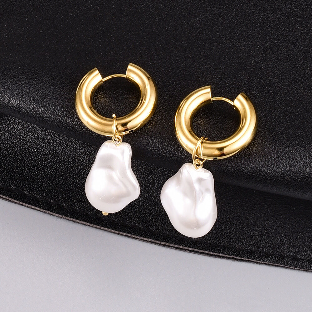 SISSLIA Hot Selling Removable Chunky Hoop Earrings With Irregular Baroque Pearl Charm Stainless Steel Gold Plated Hoop Earrings