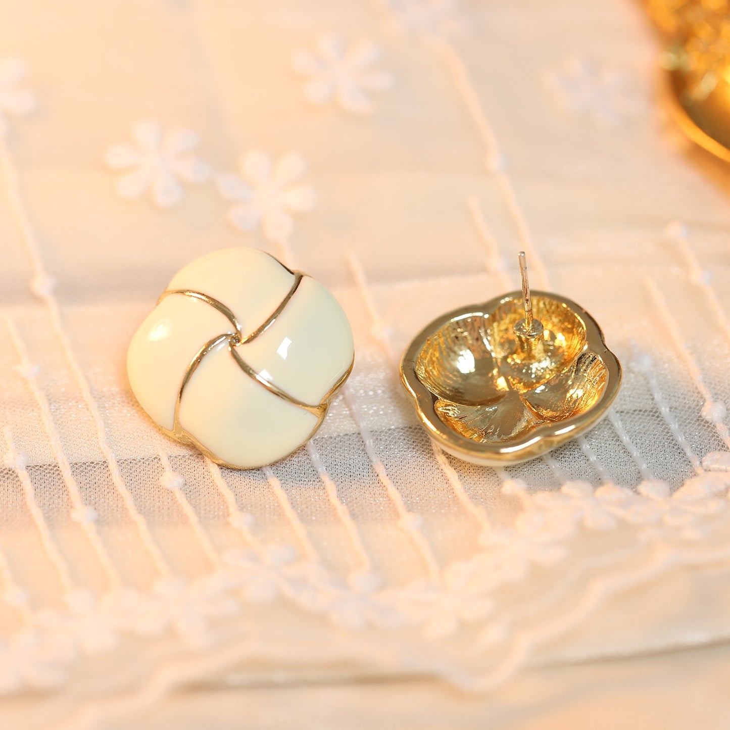 925 Sterling Silver Vintage Flower Earrings