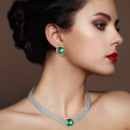 Embracing Elegance: Women's Fashion Trends