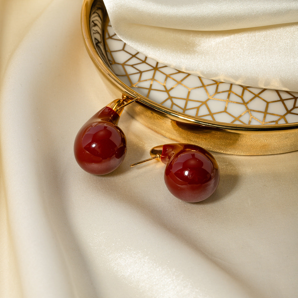 SISSLIA Premium Design Red Dripping Stainless Steel Drop-Shaped Exaggerated Fashion Earrings for Women