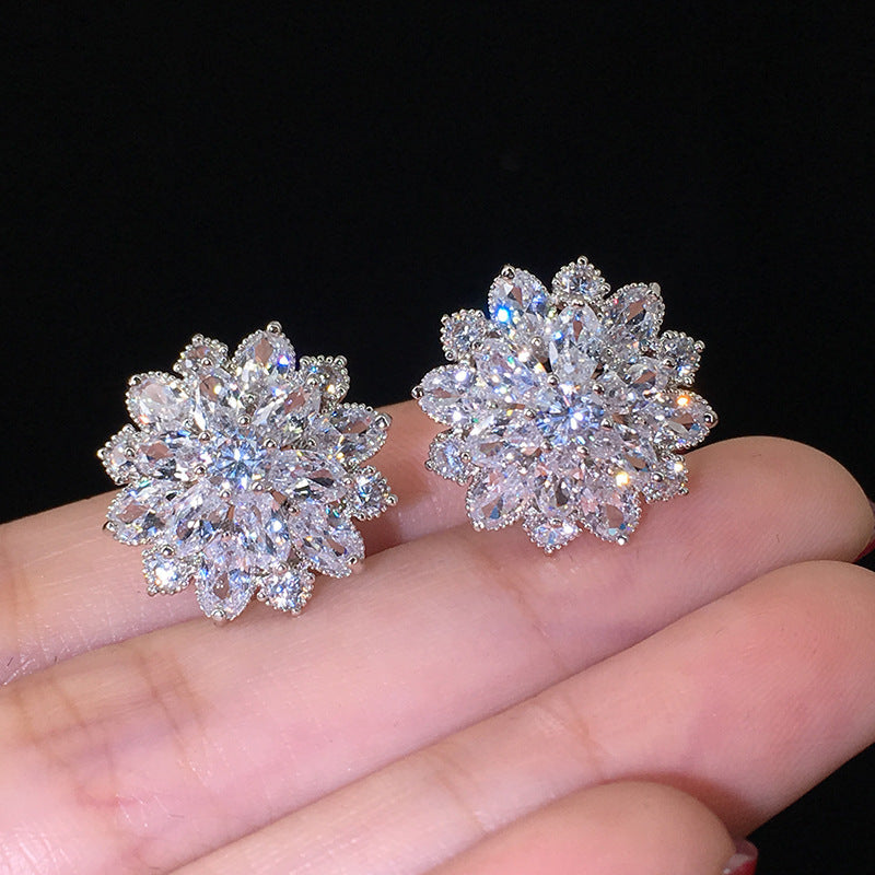 Shinny Flower Stud Earrings