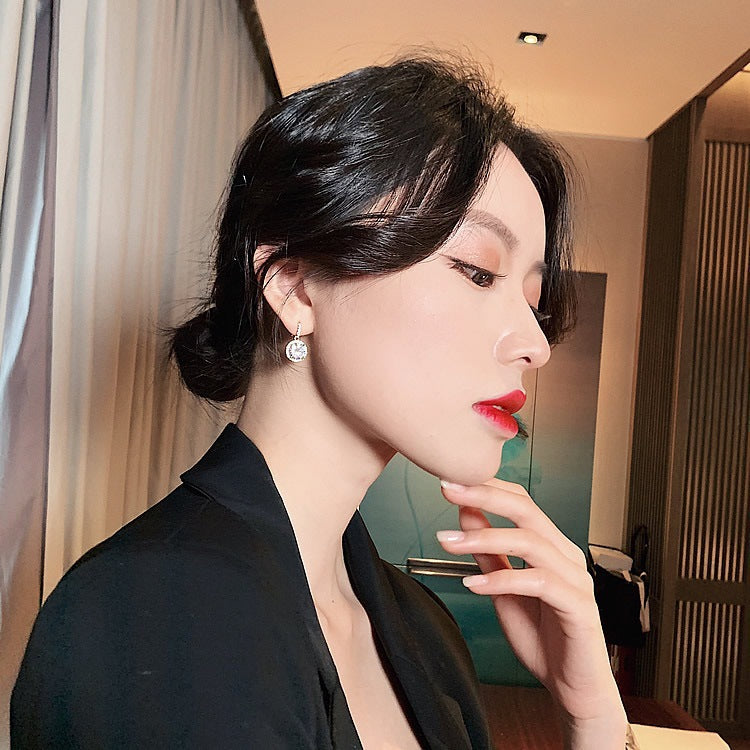 Round gold rhinestone earrings