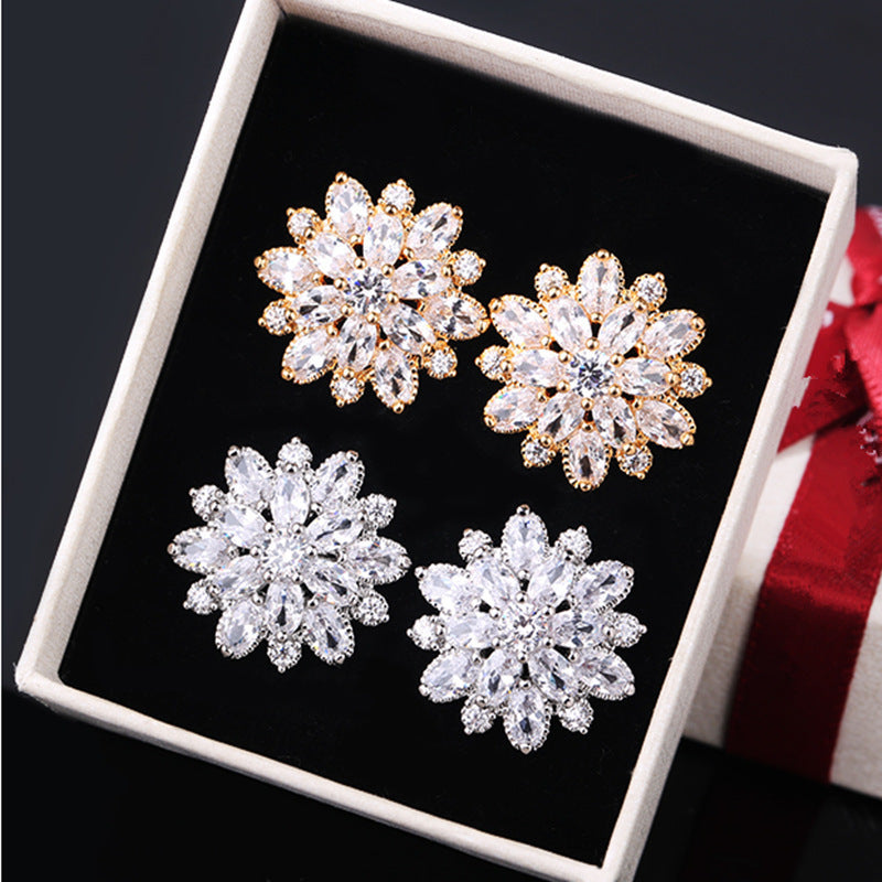 Shinny Flower Stud Earrings
