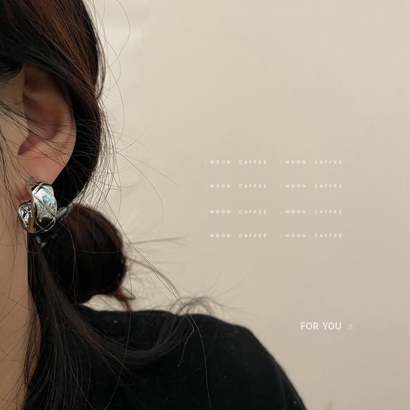 SIsslia 925 Silver Needle Metal Plaid Classic Style Retro C Cold Stud Earrings for Women