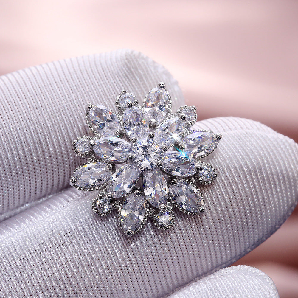 Shinny Flower Stud Earrings