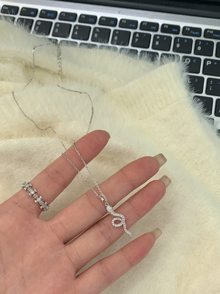 SISSLIA 2024 High Quality Diamond Snake Light Luxury Temperament Fashion Pendant Necklace for Women