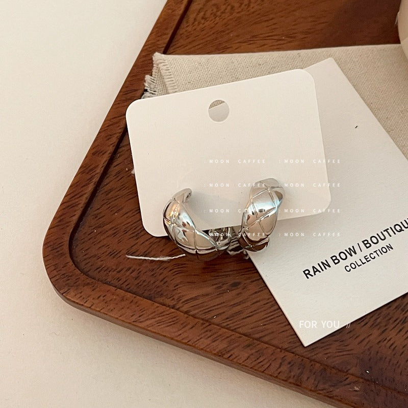 SIsslia 925 Silver Needle Metal Plaid Classic Style Retro C Cold Stud Earrings for Women