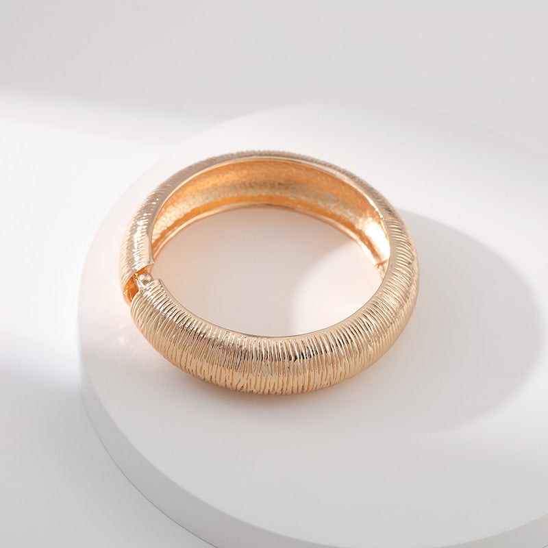 Sisslia Unique Rough Gold Plated Metal Bangles Bracelets Women Punk Geometric Statement Cuff Bracelets Simple Female Jewelry