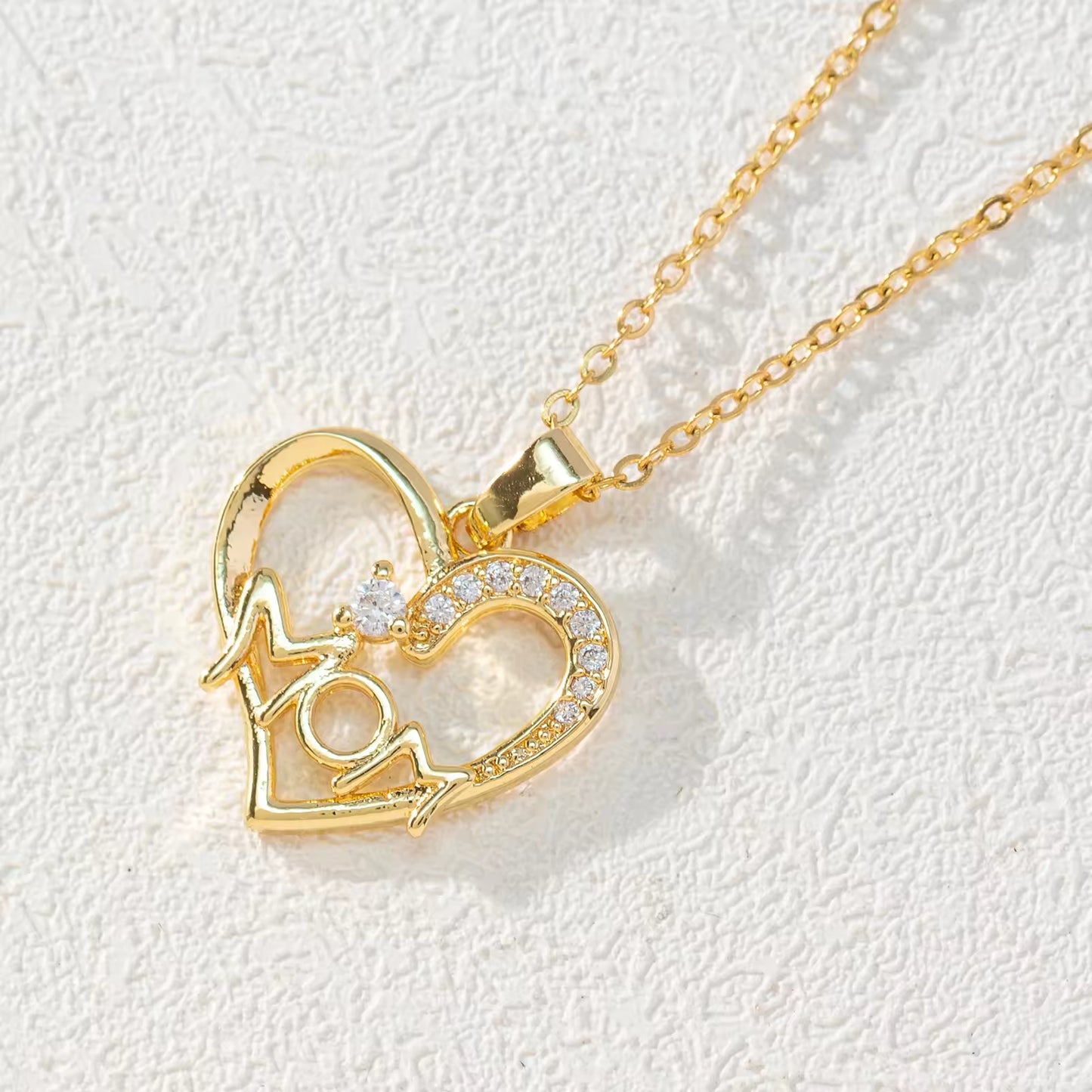 Fashion Mom Letter Love Necklace Mother's Day Gift Necklace Charms Pendant Necklace The Best Gift For Mother