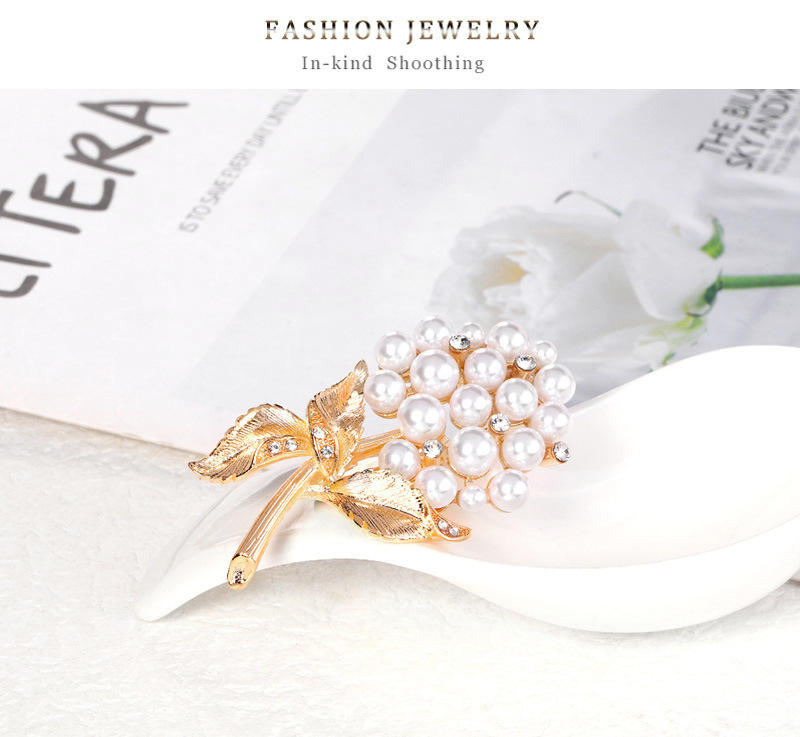 Popular Latest Fashion Lapel Flower Pin Rhinestone Pearl Brooch Crystal Custom Brooches Women Girl