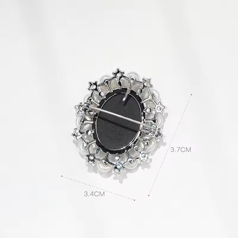 SISSLIA Vintage Lady Head Badge Brooches For Women Pearl Classic Beauty Portrait Figure Oval Retro Brooch Pin