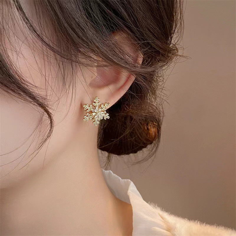 SISSLIA Elegant Snowflake Stud Earrings for Women Fashion Xmas Tree Crystal Zircon Earring Girls Party Jewelry