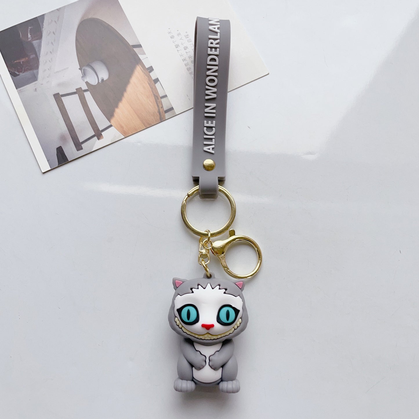 SISSLIA Cartoon Alice in Wonderland Cute Alice Mad Hatter Red Queen Action Model Key Chain Male And Female Bag Accessories